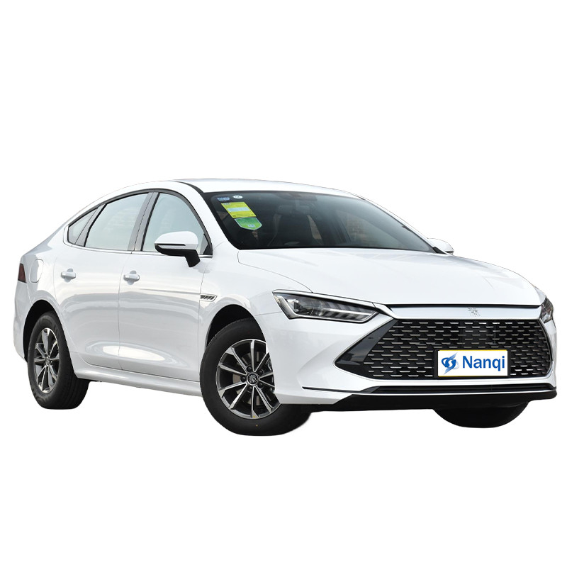 Οικιακά αυτοκίνητα BYD Plug In Υβριδικό SUV BYD Qin Plus DM-I 4 πόρτες 5 θέσεις